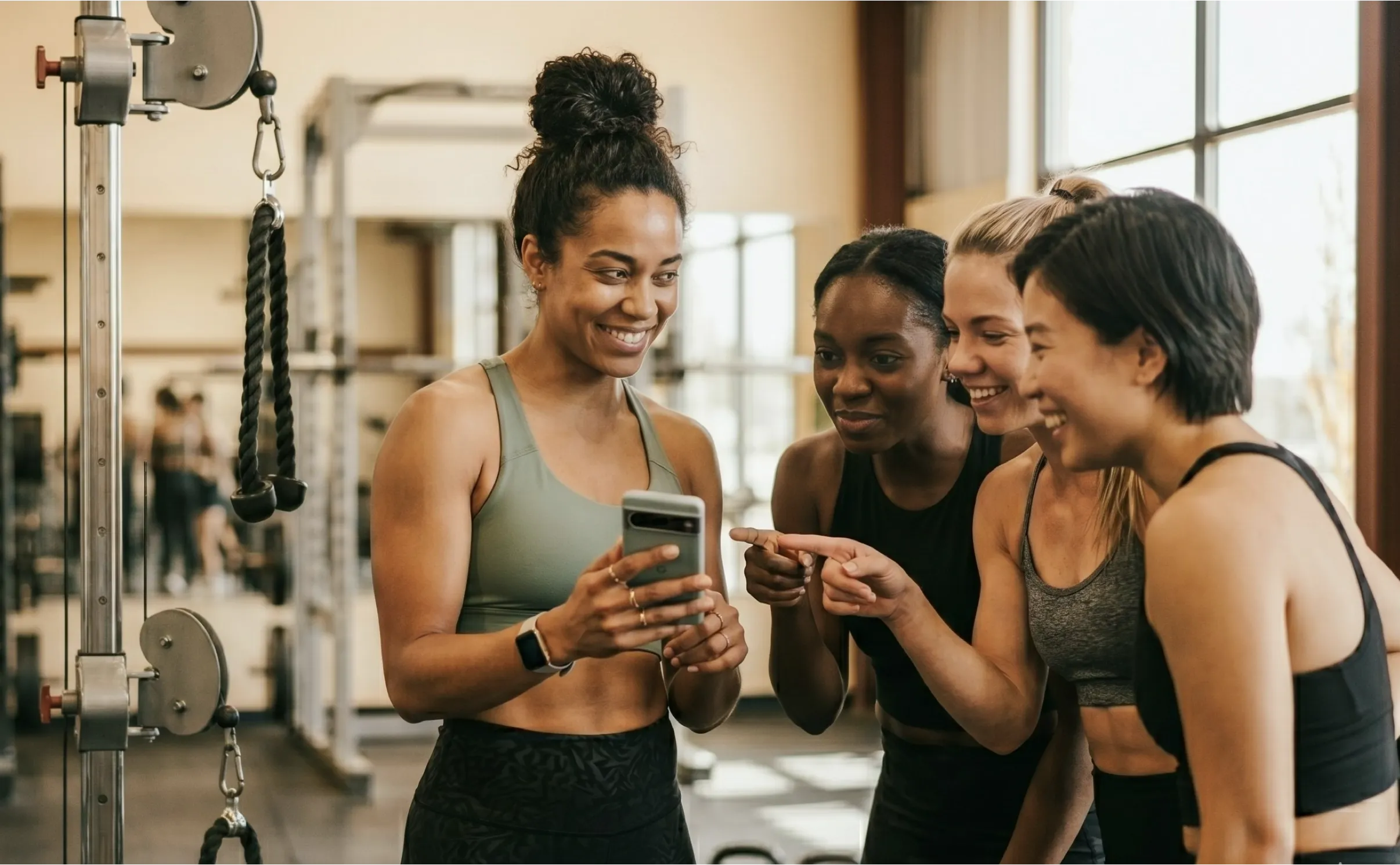 Athletinnen vergleichen Trainingsfortschritt mit MaGymus App
